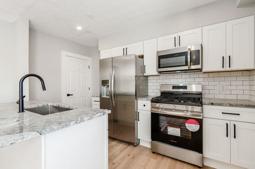 More Photos Of 1262-1274 S High St, Columbus Apartments For Lease