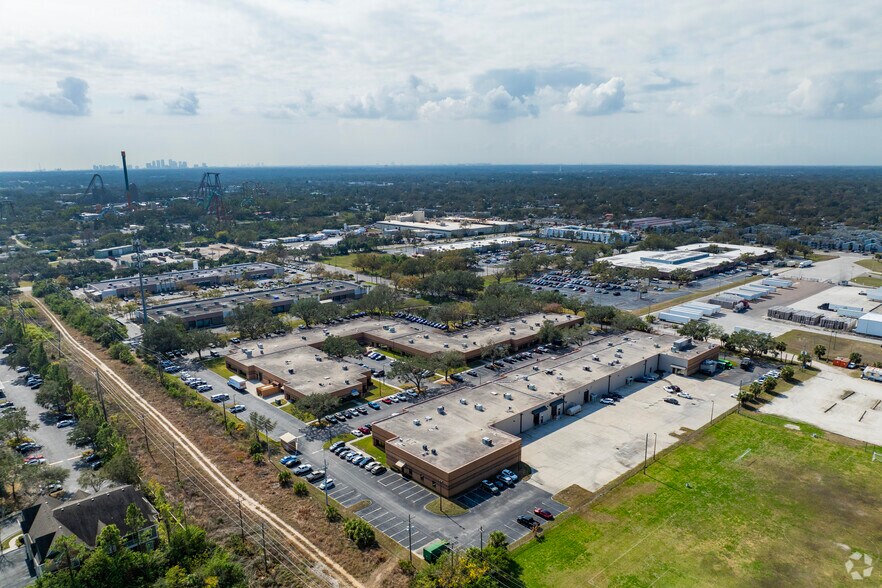 More Photos Of 10500 University Center Dr, Tampa Light Distribution For Lease