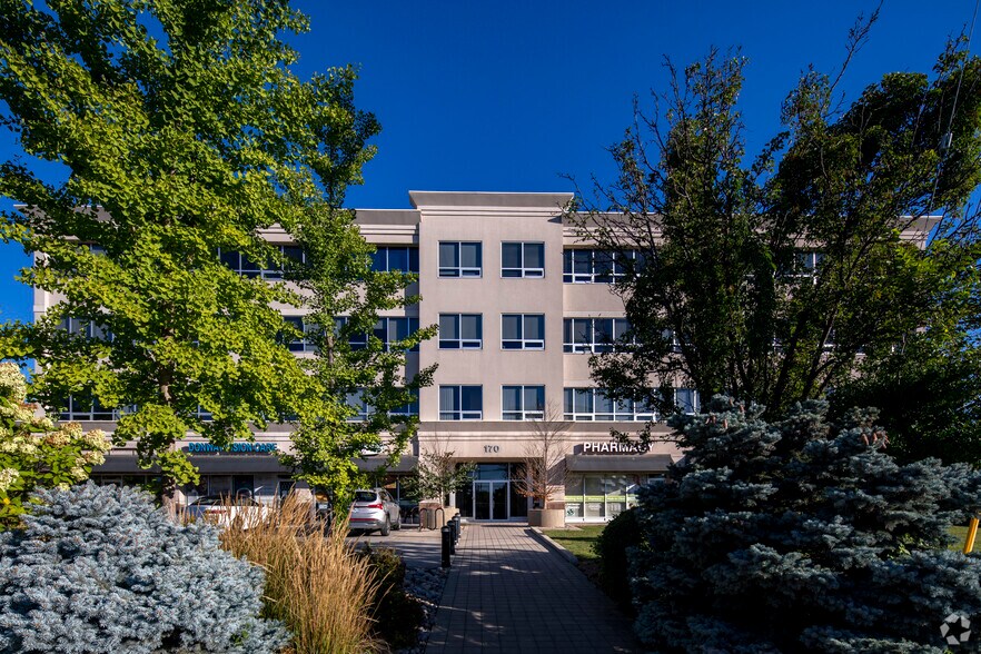 More Photos Of 170 The Donway W, Toronto Office For Lease