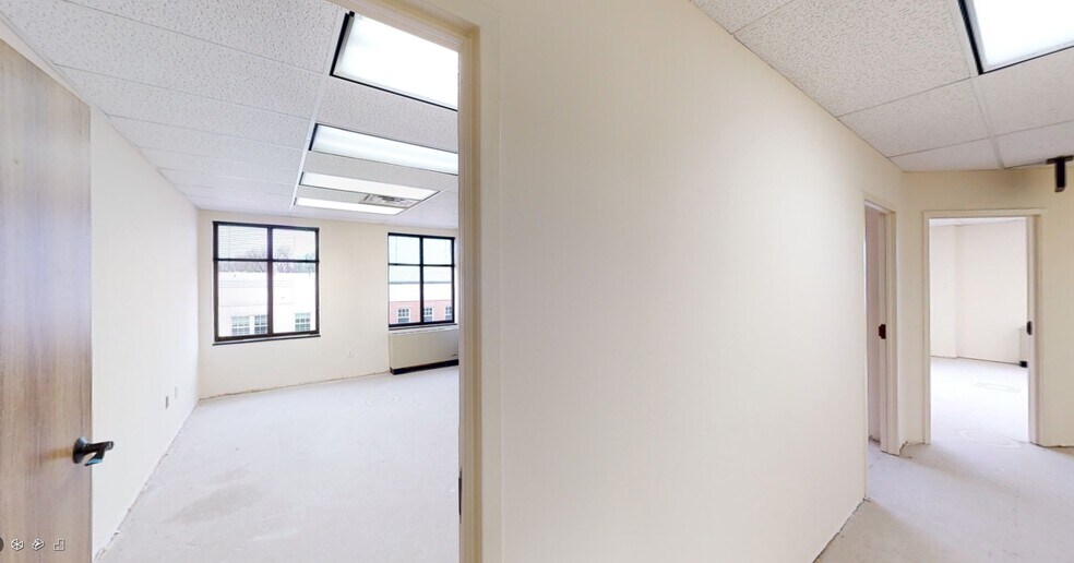 More Photos Of 3975 University Dr, Fairfax Office Residential For Lease