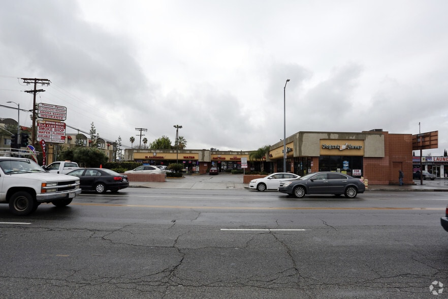 Primary Photo Of 12500 Vanowen St, North Hollywood General Retail For Lease