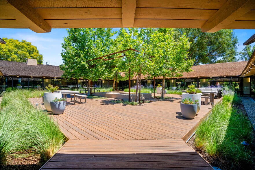 More Photos Of 80 Willow Rd, Menlo Park Office For Lease