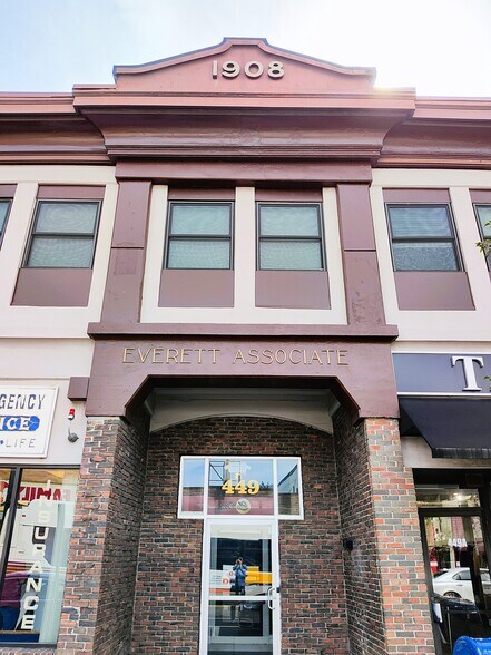 More Photos Of 445-455 Broadway, Everett Apartments For Sale