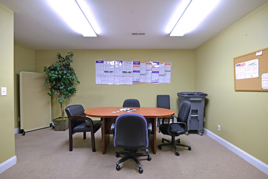 More Photos Of 2180 Stein Dr, Chattanooga Warehouse For Sale