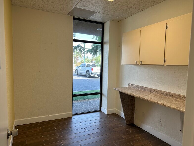 More Photos Of 1280 Hawkins Blvd, El Paso Office For Lease