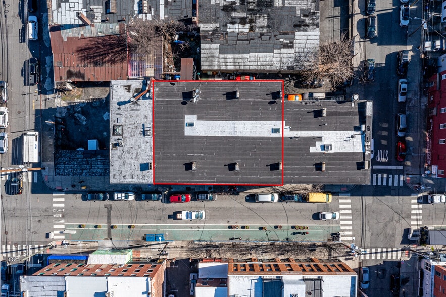 More Photos Of 358 Grove St, Jersey City Storefront Retail Residential For Lease