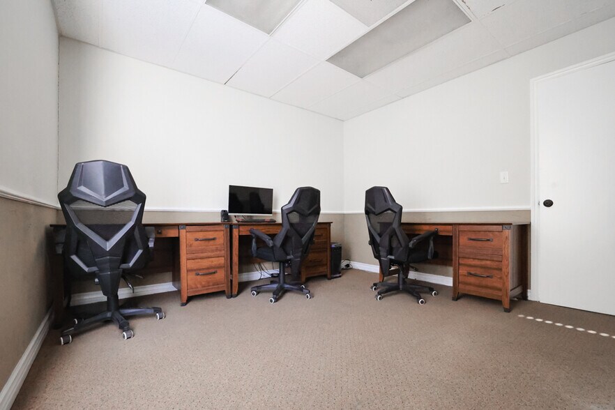 More Photos Of 1800 E Garry Ave, Santa Ana Office For Sale