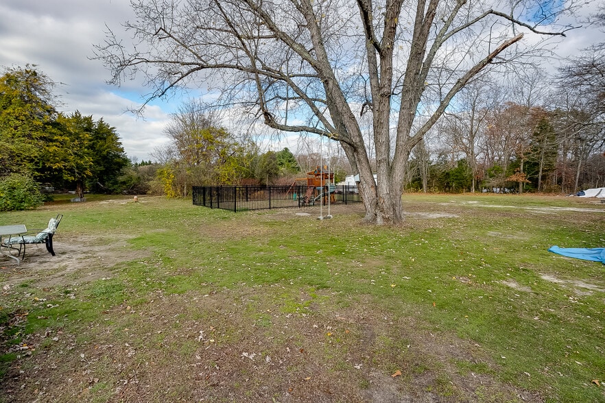 More Photos Of 1662 Route 206, Southampton Specialty For Sale