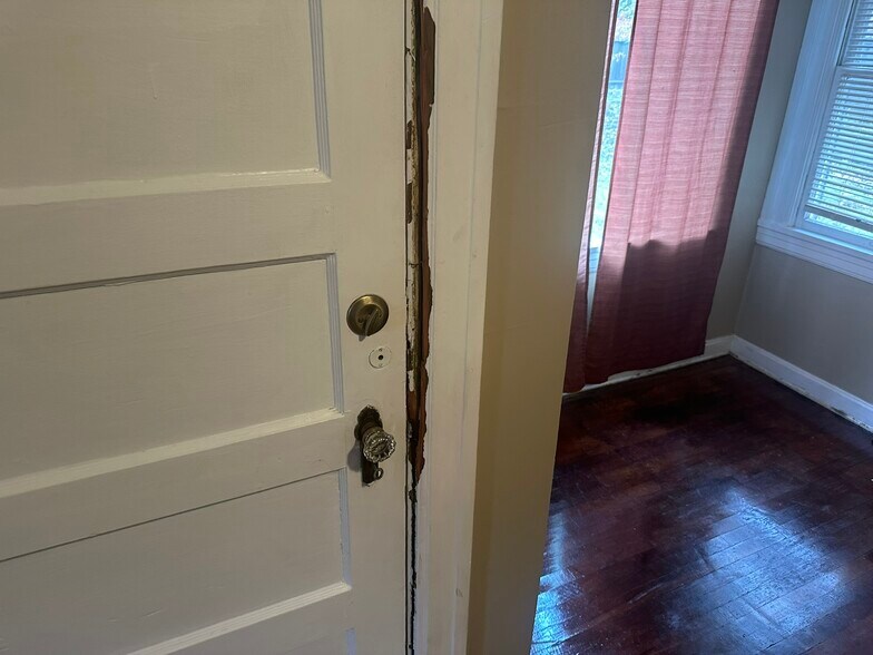 More Photos Of 150 W Stadium Dr, Stockton Apartments For Sale