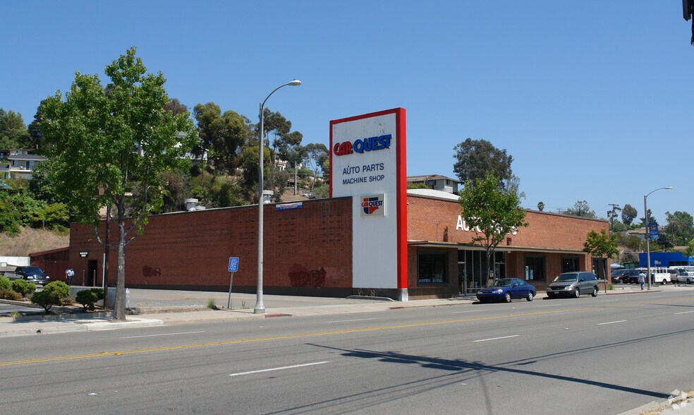 More Photos Of 420 S Santa Fe Ave, Vista Freestanding For Sale