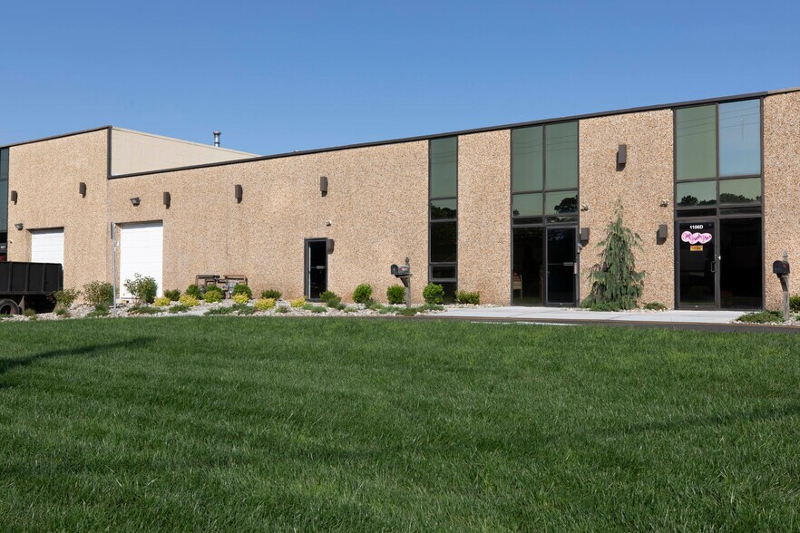More Photos Of 1106 Industrial Parkway, Brick Warehouse For Lease