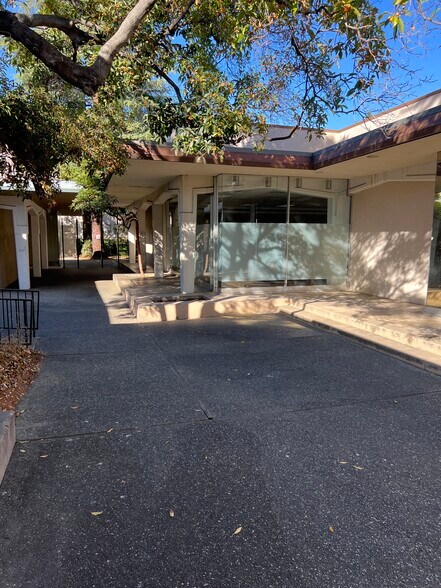 More Photos Of 421-475 Castro St, Mountain View Medical For Lease