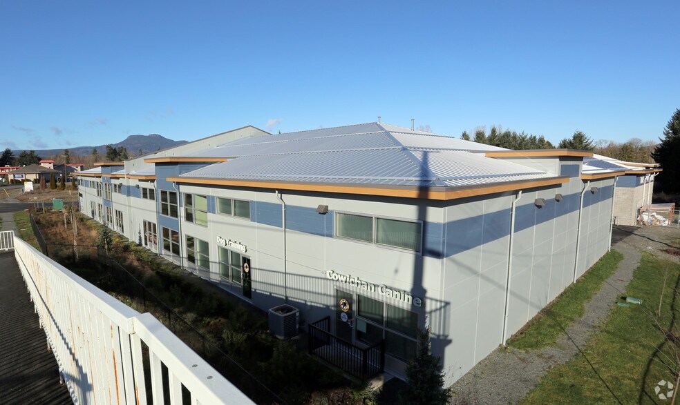 More Photos Of 5301 Chaster Rd, Duncan Distribution For Lease