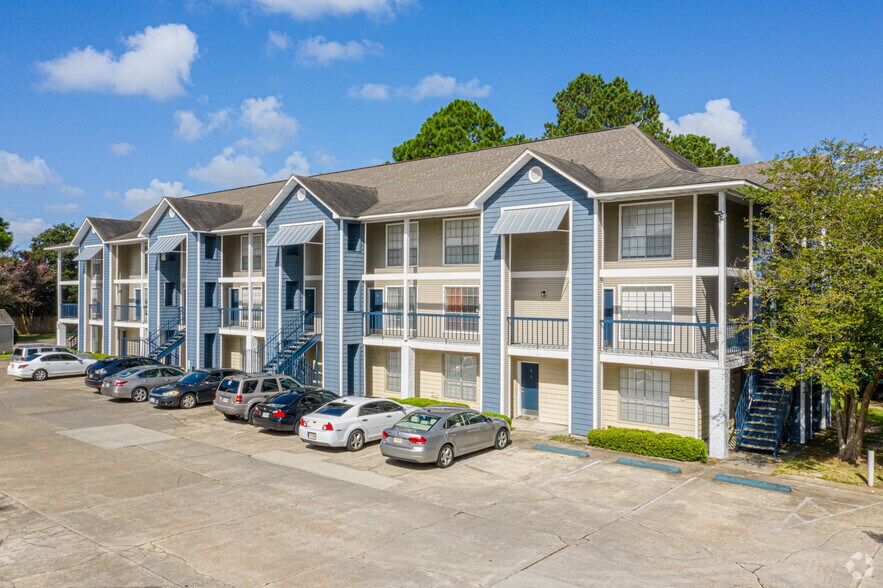 Primary Photo Of 5431 Essen Ln, Baton Rouge Apartments For Sale