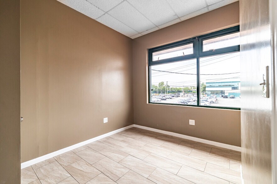 More Photos Of 148-11 175th St, Jamaica Storefront Retail Office For Lease