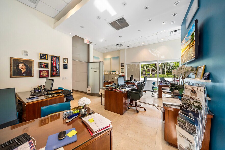 More Photos Of 2101 Brickell Ave, Miami Apartments For Sale