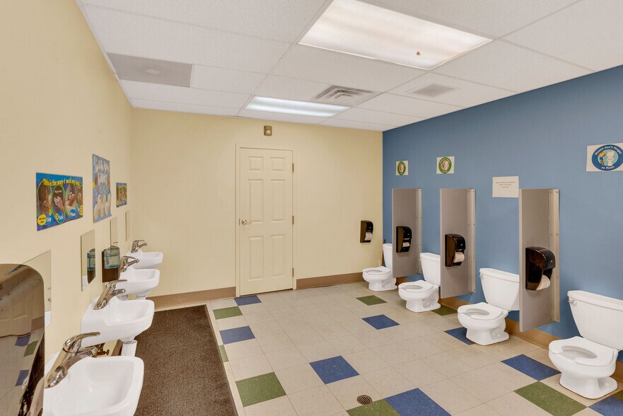 More Photos Of 1805 Princeton Ave, Trenton Daycare Center For Sale