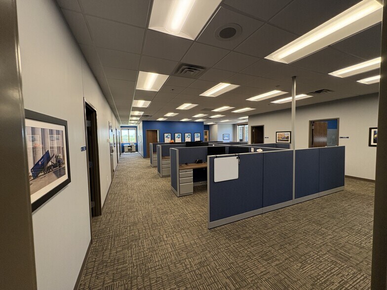 More Photos Of 10729 Town Square Dr NE, Blaine Medical For Lease
