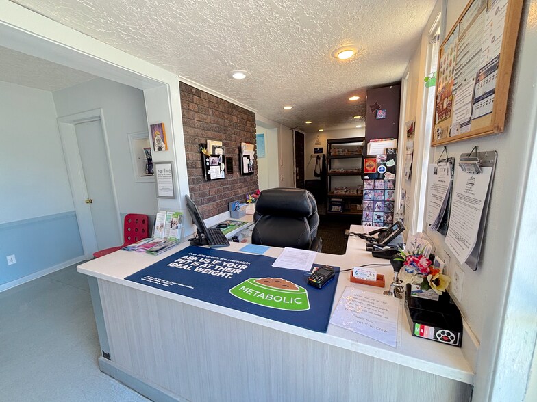More Photos Of 44 N 800 W, Salt Lake City Veterinarian Kennel For Sale