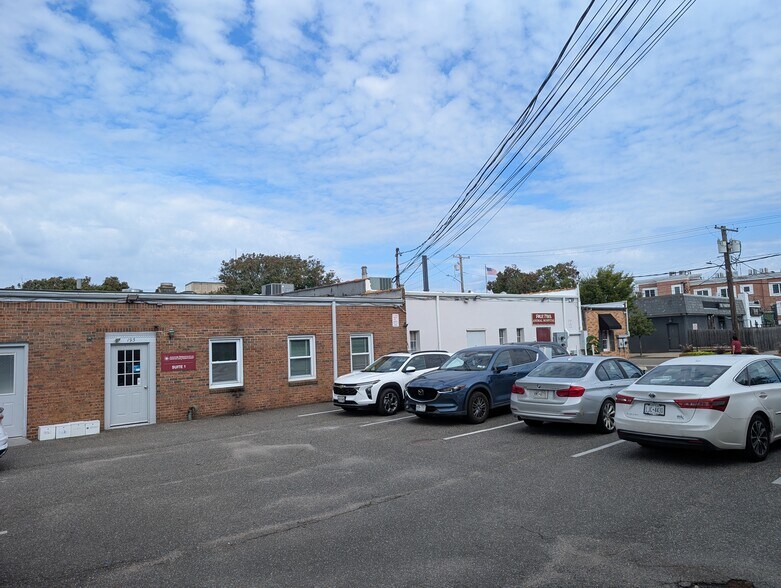 More Photos Of 193-199 Broadway, Amityville, NY 11701, USA Broadway, Amityville Medical For Sale