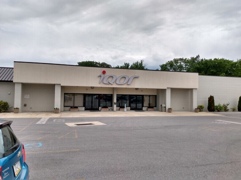 Primary Photo Of 431 E 25th Ave, Altoona Storefront Retail Office For Sale