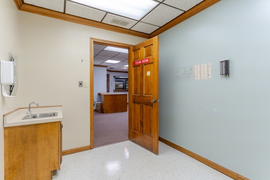 More Photos Of 2816 Veach Rd, Owensboro Medical For Sale