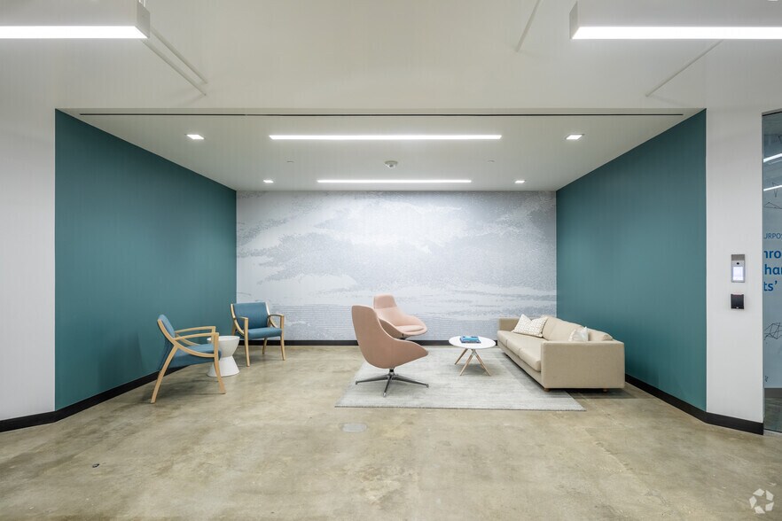 More Photos Of 8455 Colesville Rd, Silver Spring Office For Sale