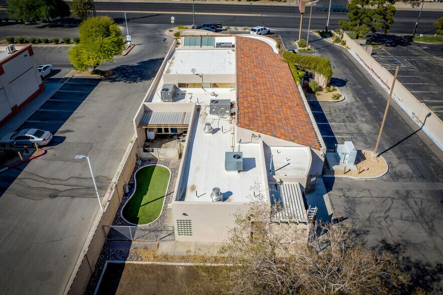 More Photos Of 1855 E Warm Springs Rd, Las Vegas Veterinarian Kennel For Sale