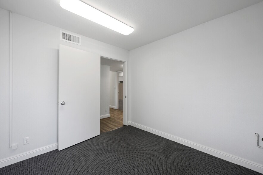More Photos Of 970 Petit Ave, Ventura Medical For Sale