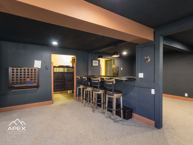 More Photos Of 339 Wasatch Rd, Evanston Hotel For Sale