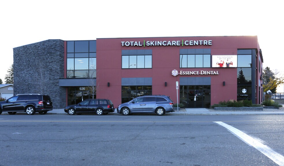 More Photos Of 636 45 St SW, Calgary Office For Sale