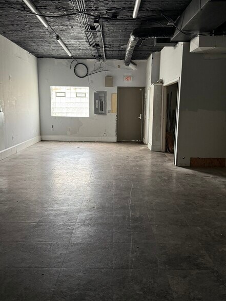 More Photos Of 21421-21435 Greater Mack Ave, Saint Clair Shores Unknown For Lease