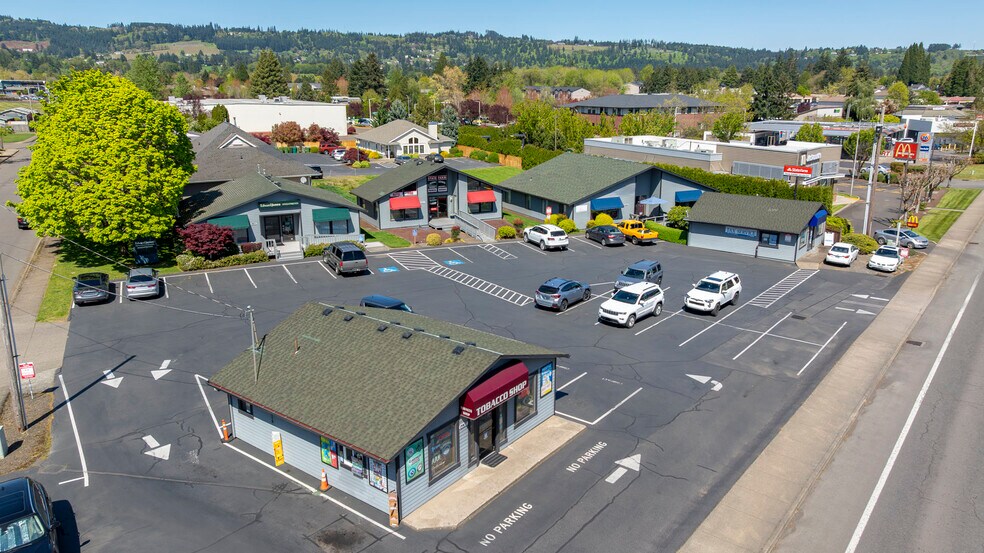 More Photos Of 2911 E Portland Rd, Newberg Office For Sale