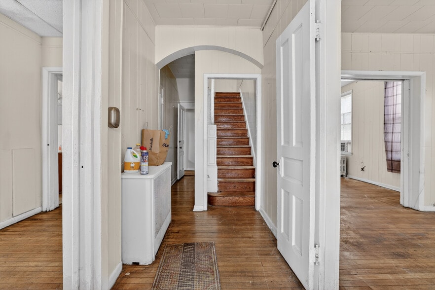 More Photos Of 653 11th St NE, Washington Religious Facility For Sale