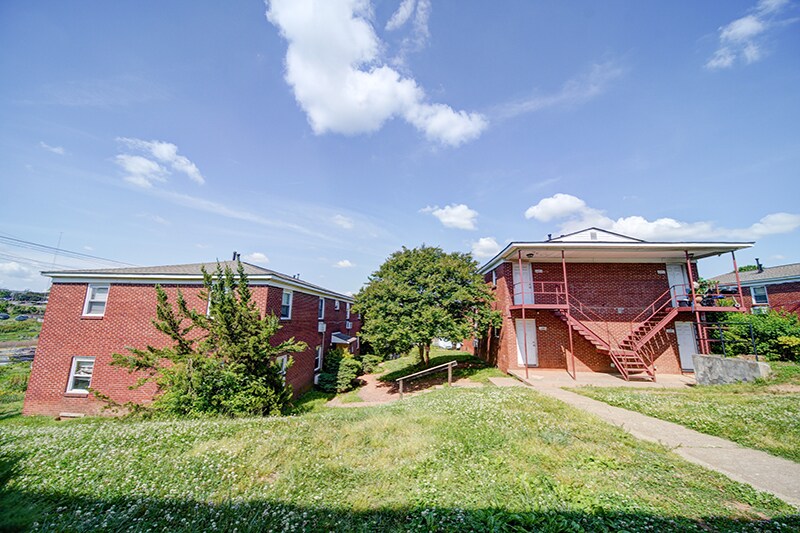 Primary Photo Of 1311 N Main St, Winston-Salem Apartments For Sale