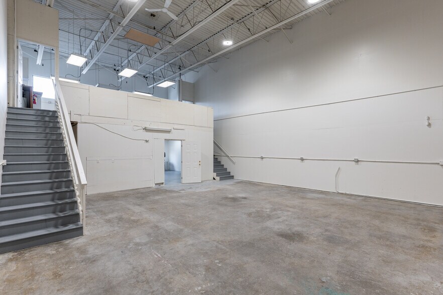 More Photos Of 9785 192nd St, Surrey Warehouse For Sale