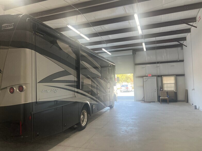 More Photos Of 1220 Huffstetler Dr, Eustis Warehouse For Sale