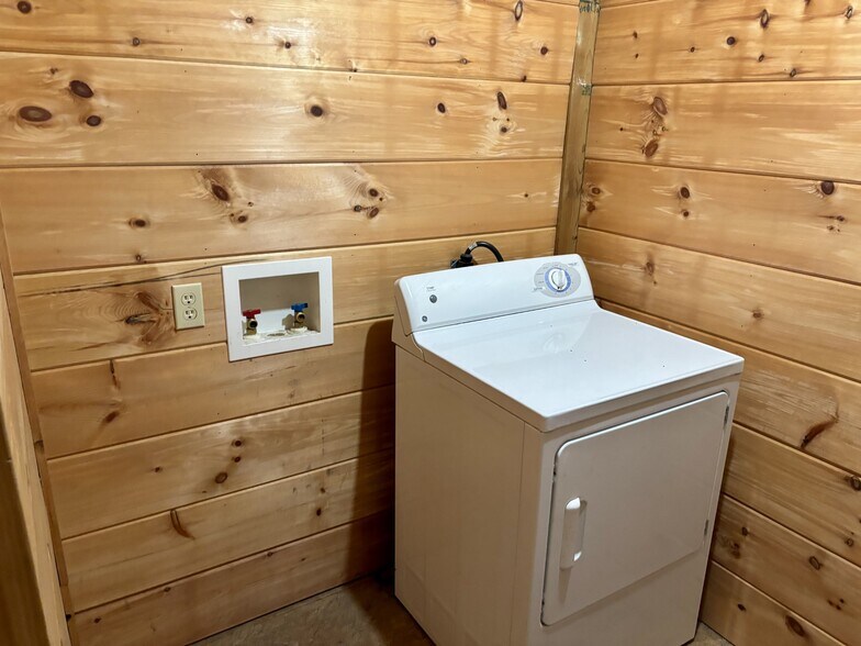 More Photos Of 517-519 Turnpike Rd, Lawrenceburg Flex For Sale