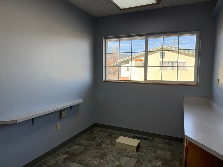 More Photos Of 40 N McDow St, Susanville Industrial For Sale