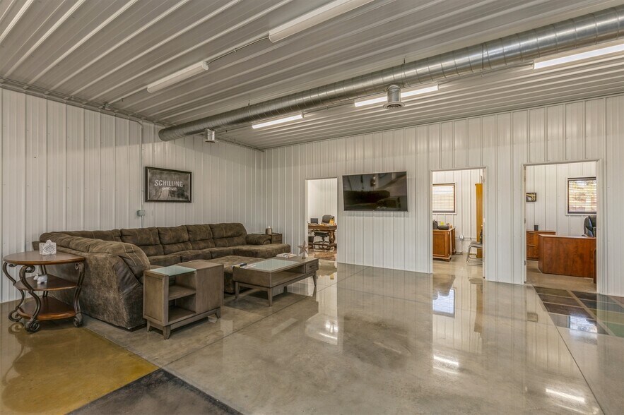 More Photos Of 33083 Ute Ave, Waukee Flex For Sale