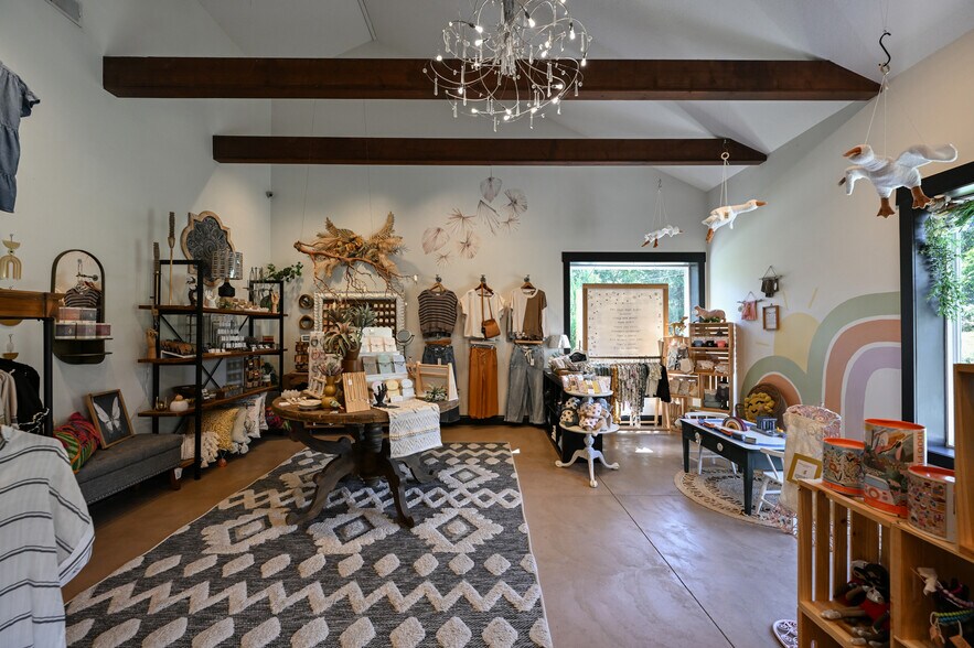 More Photos Of 4434 Wadsworth Rd, Norton Freestanding For Sale