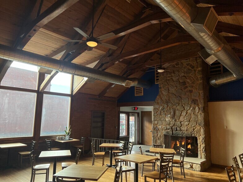 More Photos Of 19350 Livernois Ave, Detroit Restaurant For Sale