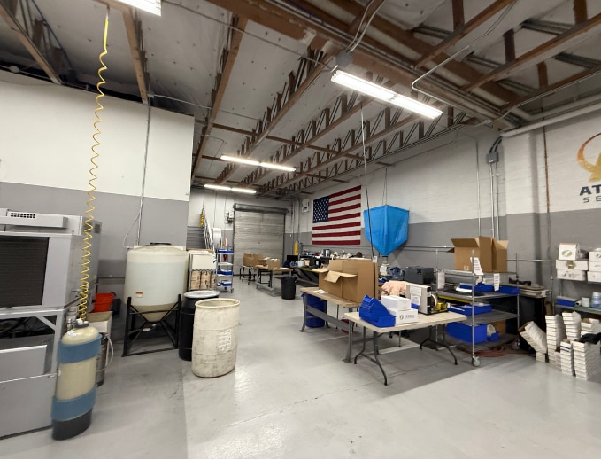 More Photos Of 257-263 W 2950 S, Salt Lk, Salt Lake City Light Manufacturing For Lease