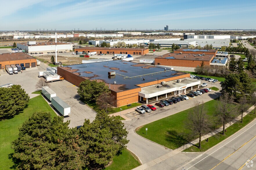 More Photos Of 4 Kenview Blvd, Brampton Warehouse For Lease