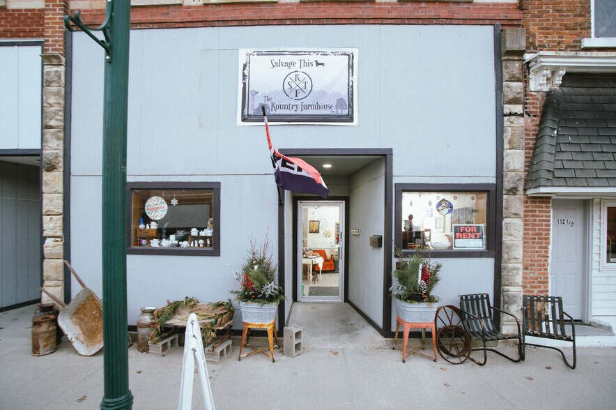 More Photos Of 112-116 E Court Ave, Winterset Storefront Retail Residential For Sale