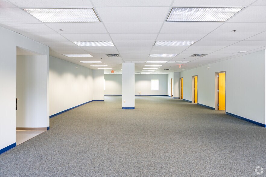 More Photos Of 140 Boulevard, Washington Office For Lease