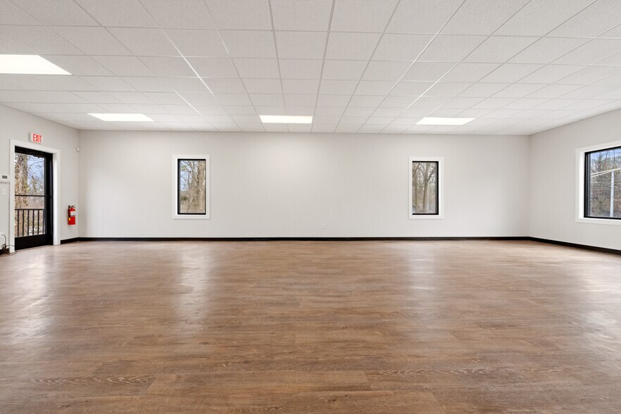 More Photos Of 1390 Memorial Dr SE, Atlanta Office For Lease