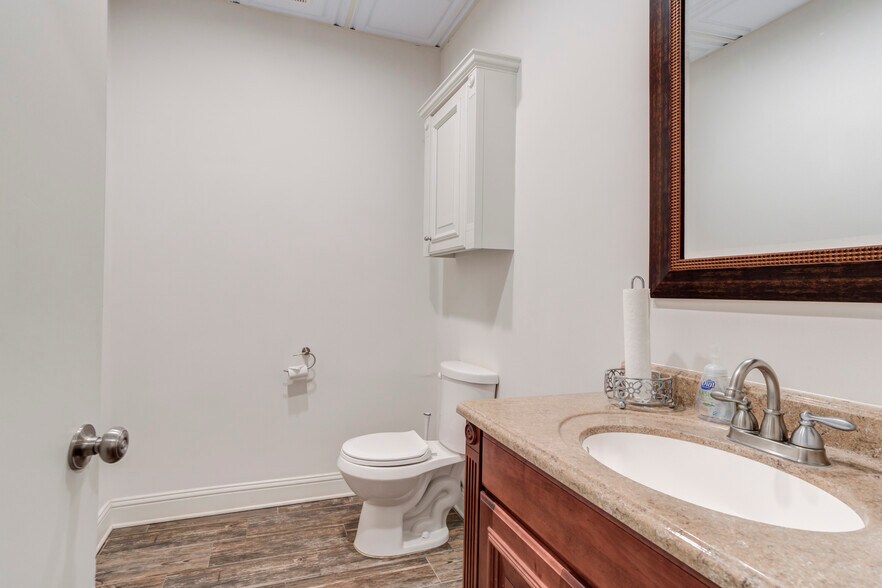 More Photos Of 1312 Texas Ave, Lubbock Office For Sale