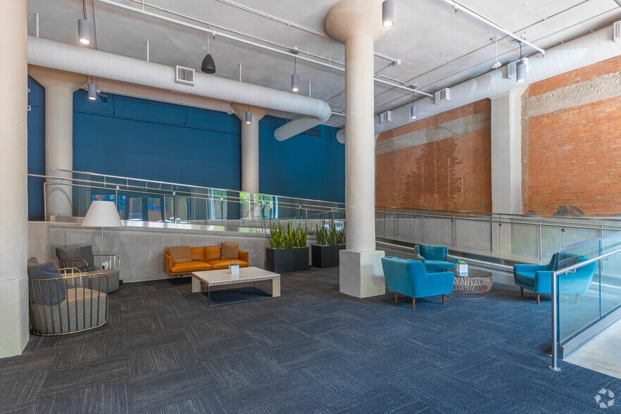 More Photos Of 1701 N Market St, Dallas Loft Creative Space For Lease