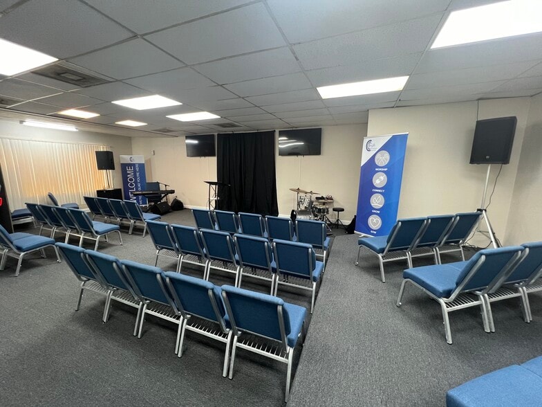 More Photos Of 4000 W Newberry Rd, Gainesville Storefront Retail Office For Sale